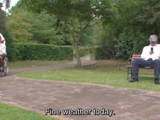 Subtitled ביזארי יפני מחצית עירום caregiver בָּחוּץ